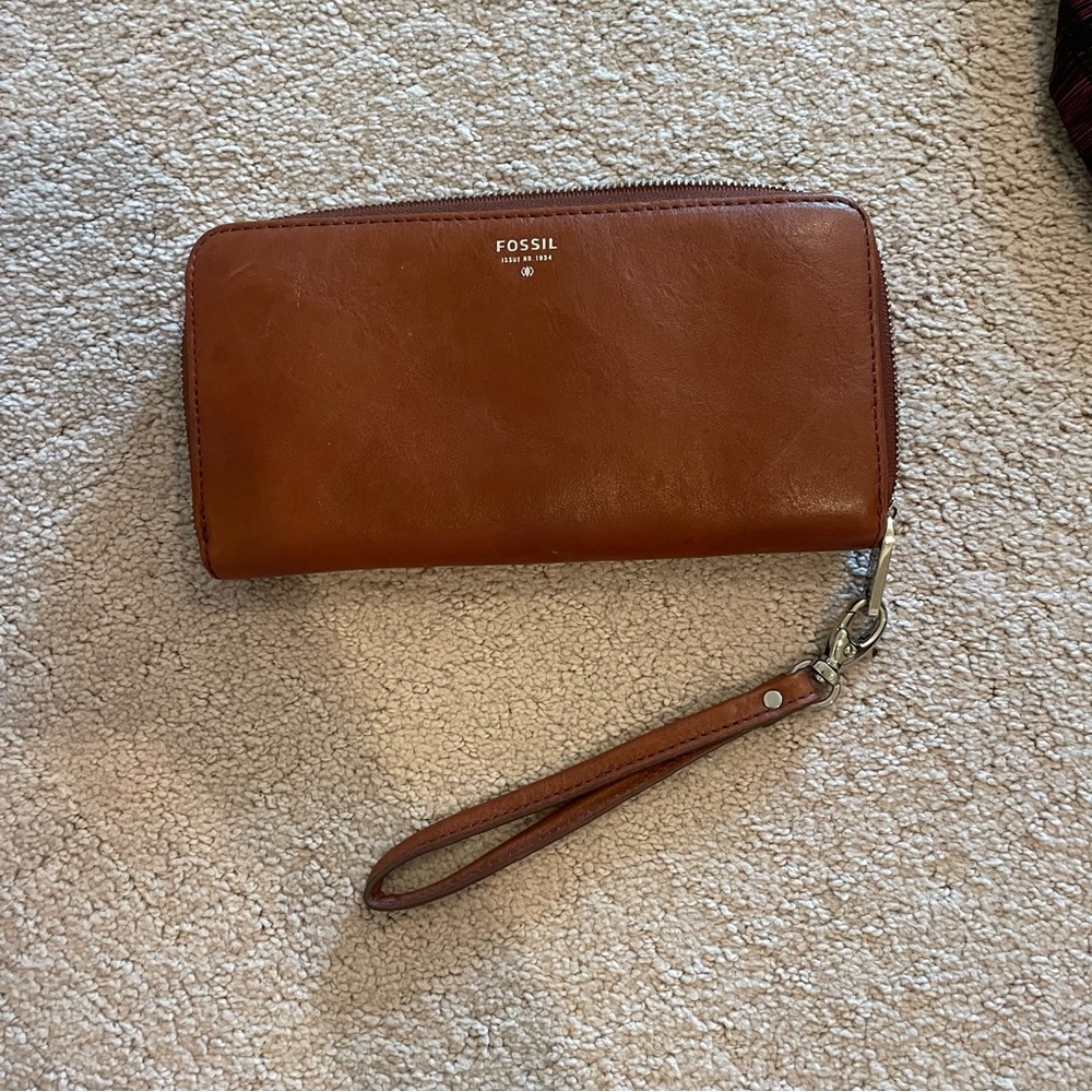 Fossil Wallet - image 1
